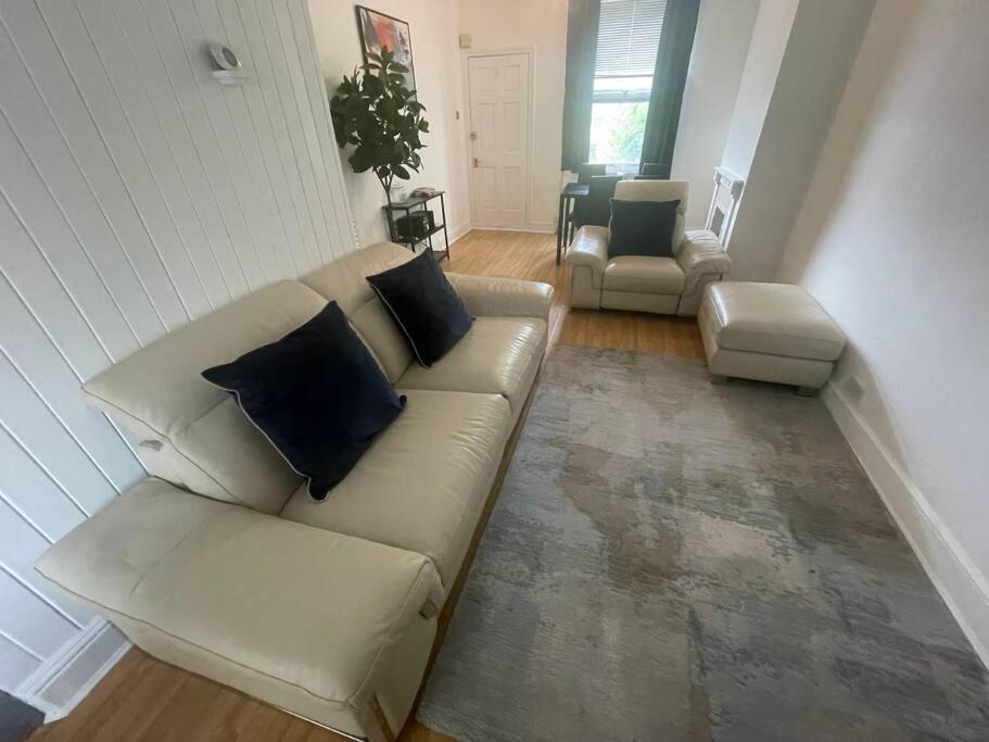 3 Bedroom House In Дартфорд Экстерьер фото